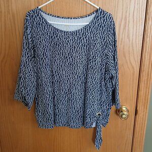 Very Good Belle by Kim Gravel Black and White Pattern Blouse Size XL
